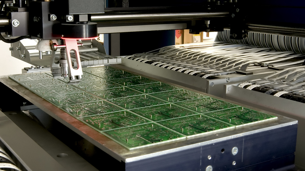 Fabricación de la PCB iStock-94074013